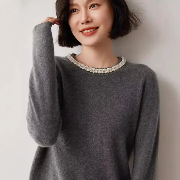 Women's round Neck Knitwear Fashionable Versatile Cashmere Wool Sweater Pearl Decorated Crew Neck Pullover Autumn Winter New Arr - Image 2