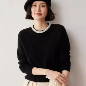 Women's round Neck Knitwear Fashionable Versatile Cashmere Wool Sweater Pearl Decorated Crew Neck Pullover Autumn Winter New Arr