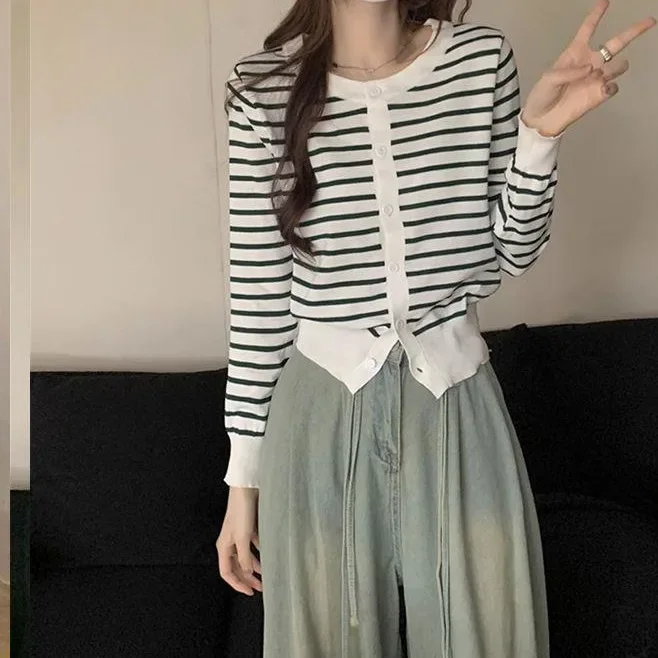 Hot Sale Of The Season Korean Striped Knitwear Thin Long Sleeve V-Neck Base Layer Short Women's Spring Early Autumn Top Bottomin - Image 5