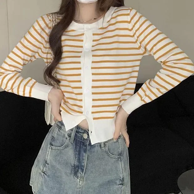 Hot Sale Of The Season Korean Striped Knitwear Thin Long Sleeve V-Neck Base Layer Short Women's Spring Early Autumn Top Bottomin - Image 2