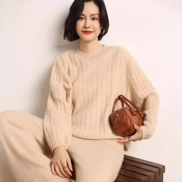 Autumn Winter Ladies' Cashmere Sweater Loose Twisted Knitwear Slimming Meat Covering Fashionable Crew Neck Pullover - Image 3