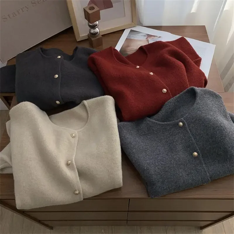 Elegant Small Fragrance Style Women's Knitwear round Neck Button up Sweater Casual Korean Version Autumn Winter New Arrival - Image 4